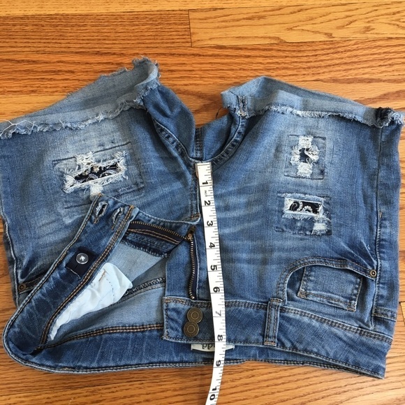 Mudd Low Rise Distressed Denim Blue Jean Shorts - Picture 10 of 13